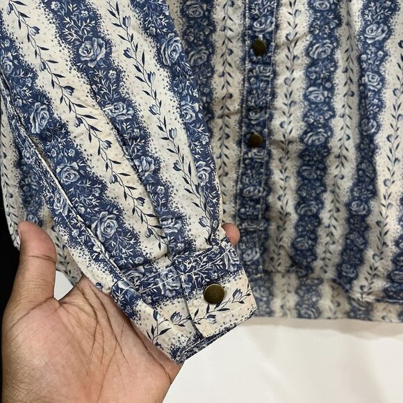 Vintage Lizwear Women’s Floral Button Up Shirt Western Blouse Cottage Medium - Picture 3 of 5